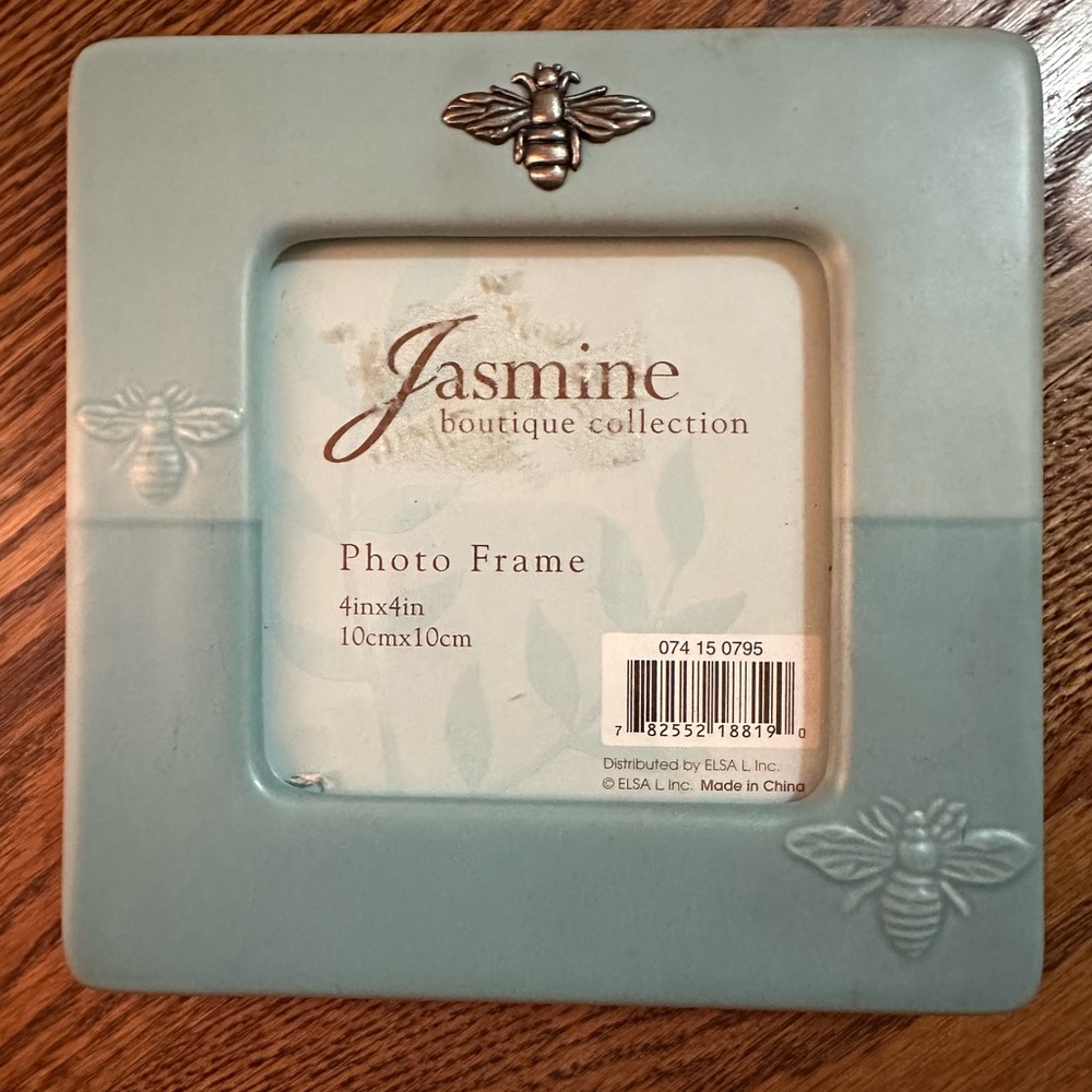 Pewter bumblebee blue ceramic bee frame
